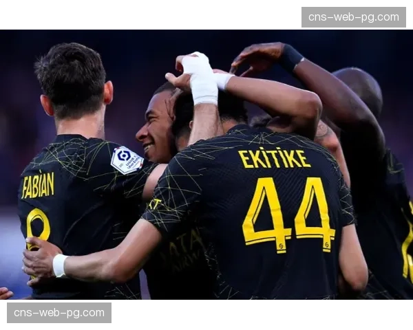 图卢兹边路突击战术显效，朗斯肋部防守经受严峻考验