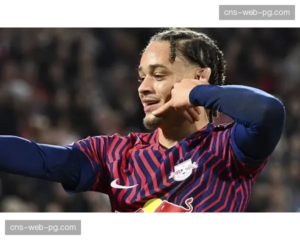 哈维·西蒙斯前十字韧带断裂赛季报销，荷兰国家队中场计划被迫调整